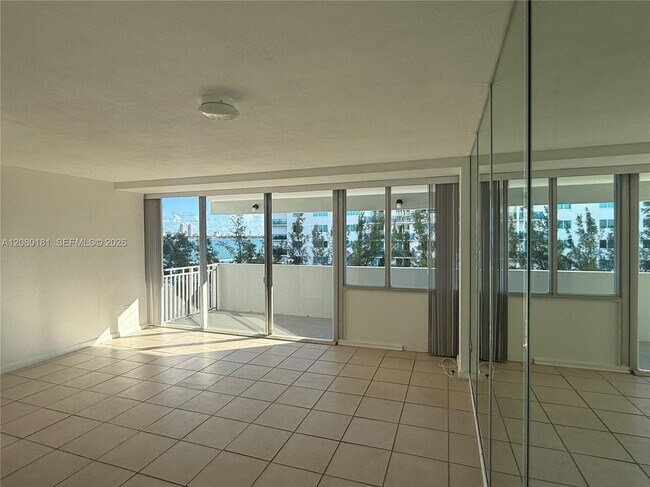 7545 E Treasure Dr Unit 4I