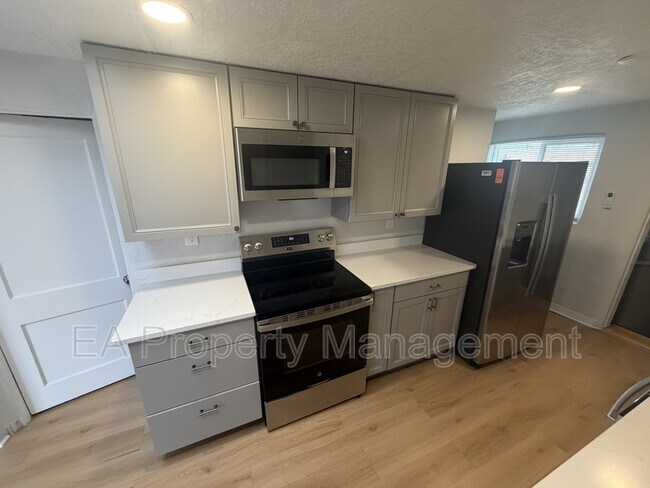 Photo - 704 La Poblana Rd NW Unit 1