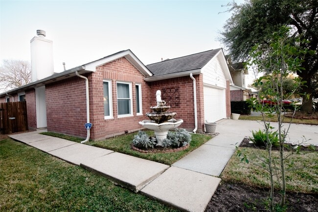 Building Photo - 18306 Campbellford Dr