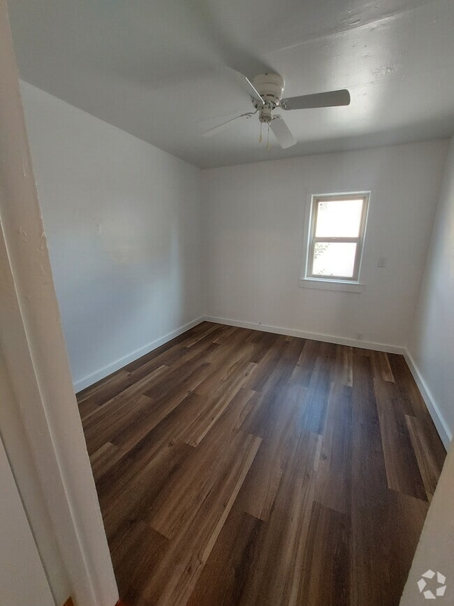 Building Photo - 308 Veranda Rd NW Unit Apt B