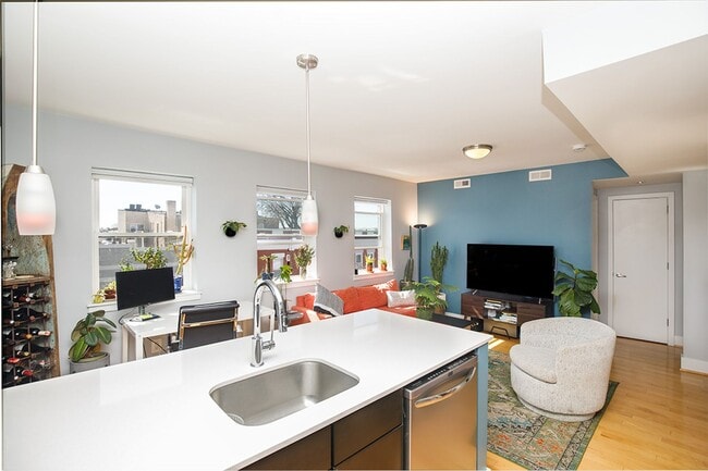 Photo - CoHi - Spacious One Bed Condo
