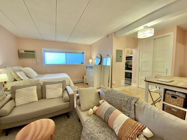 Photo - 995 Massachusetts Ave Unidad 106