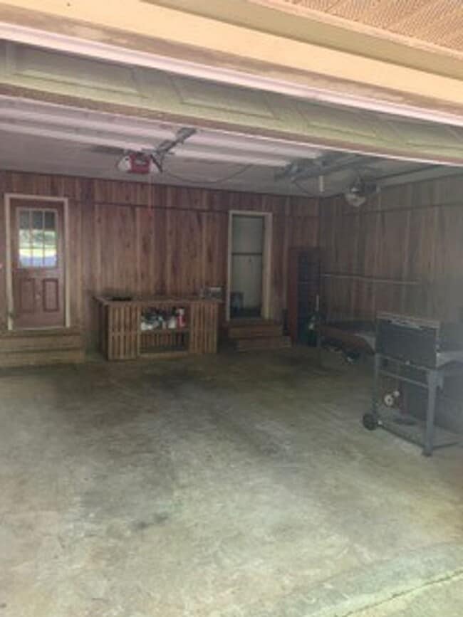 Photo - Britton Dr. - 4 Bedroom / 2 Bath House with Large Yard!!