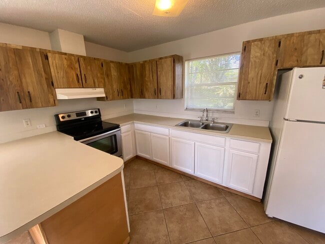 Photo - 1104 NE 3rd Ave