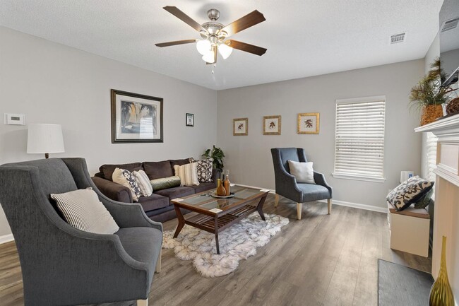 Building Photo - 6172 Sayler Park Rental