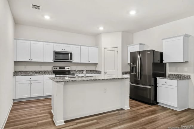 Photo - 5442 Pearl Mdw