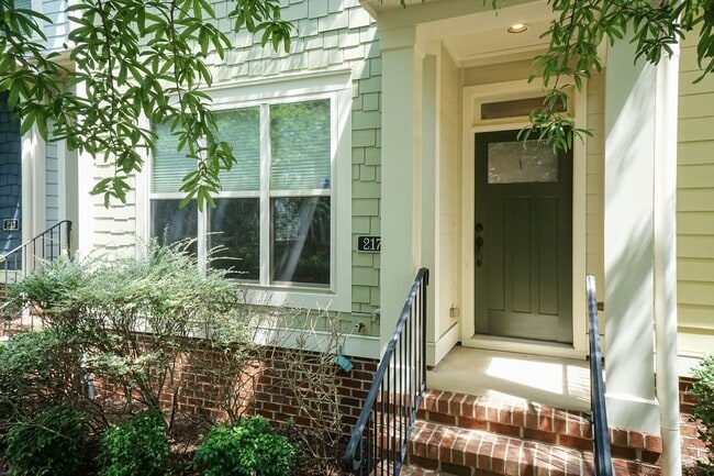 GORGEOUS Well maintained Two Bedroom Townh... - GORGEOUS Well maintained Two Bedroom Townh... Casa