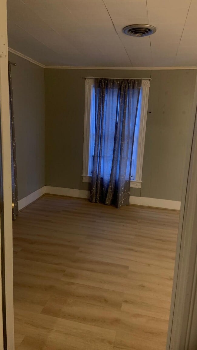 Fotografía del edificio - 21 Gage Ave Unidad Charming Apartment