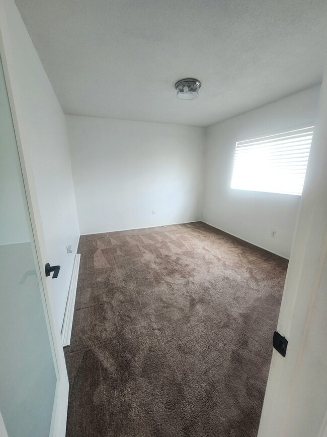 Photo - 11901 York Ave Unit #0