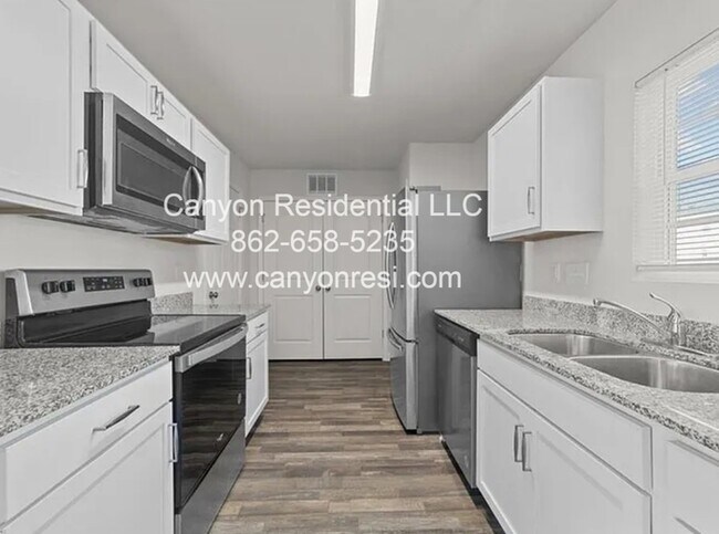 Photo - 213 Pleasant Willow Pl