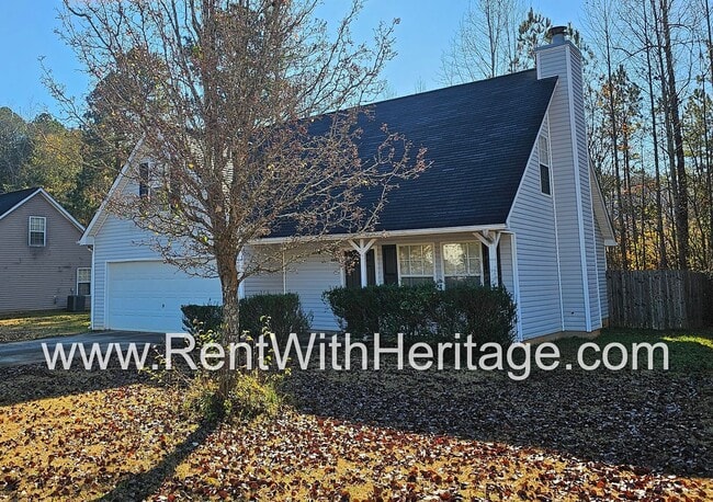 Building Photo - GORGEOUS LAKE VIEW HOME IN POPULAR LAKERIDGE SUBDIVSION! GREAT LOCATION - CLOSE TO EVERYTHING