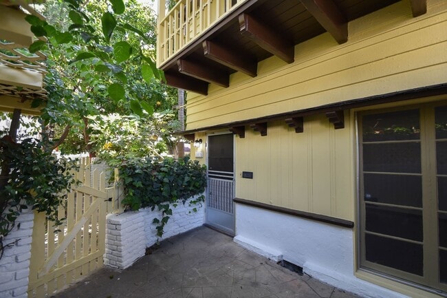 Photo - 1008 Orange Grv Ave Unidad 1035