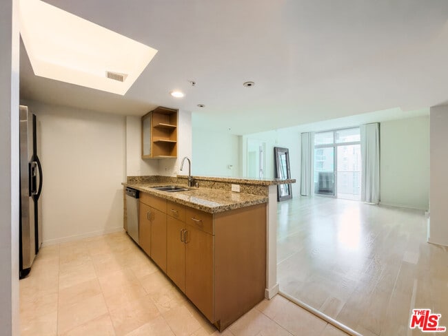 Photo - 13700 Marina Pointe Dr Unit 1626