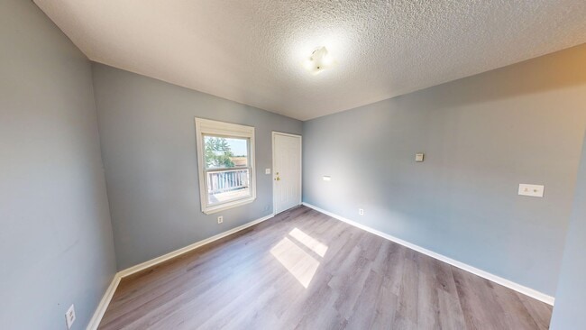 230 W 3rd St Unit 230 1/2