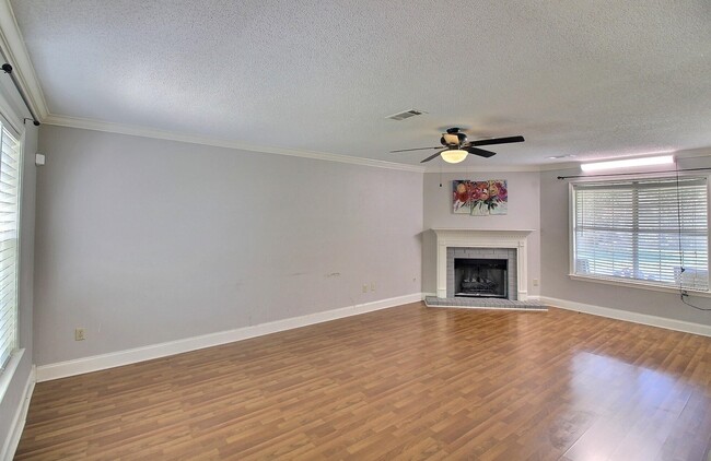 Photo - 1493 Wolf Hunt Dr