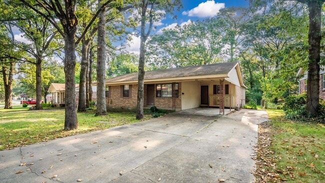 Photo - 602 W Devon Ave
