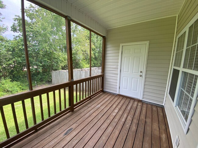 Photo - 1936 Cambria Dr