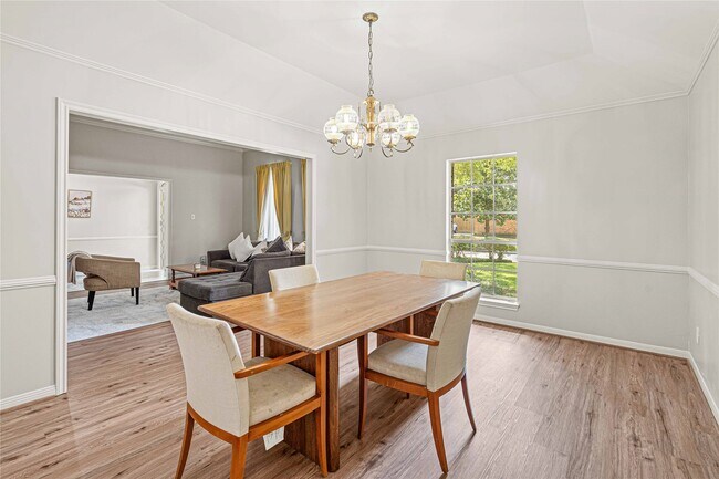 Photo - 5606 Graystone Ln
