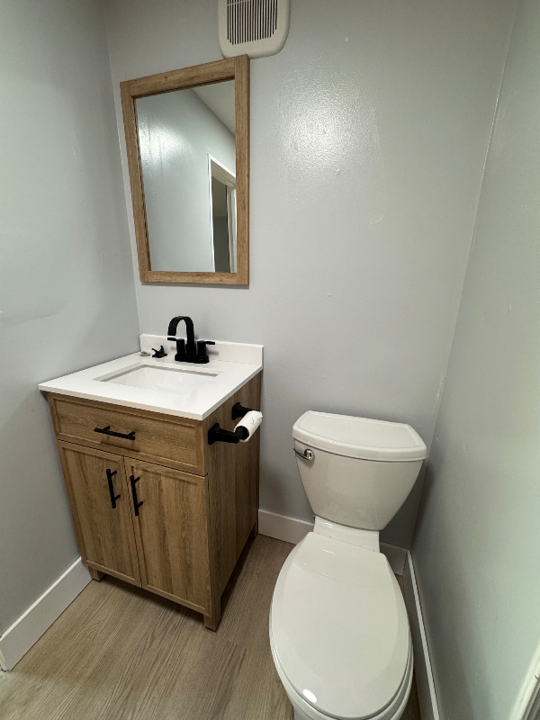 Photo - 2355 Glenbury St