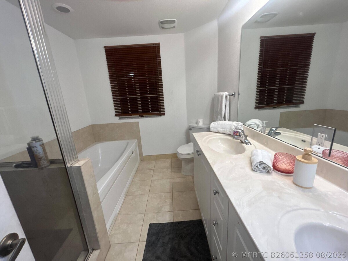 Photo - 238 SE 2nd Ave