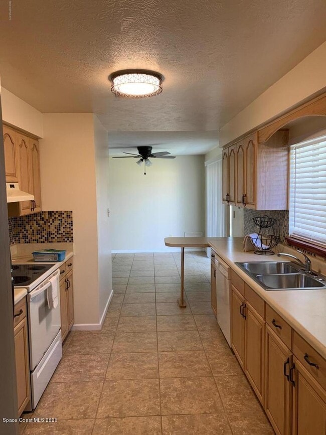 Photo - 530 Allen Dr