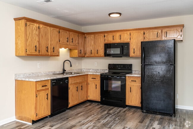 2BR, 1BA - 1,000SF - Kitchen