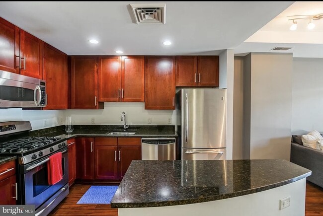 Photo - 525 N Fayette St Unidad 121