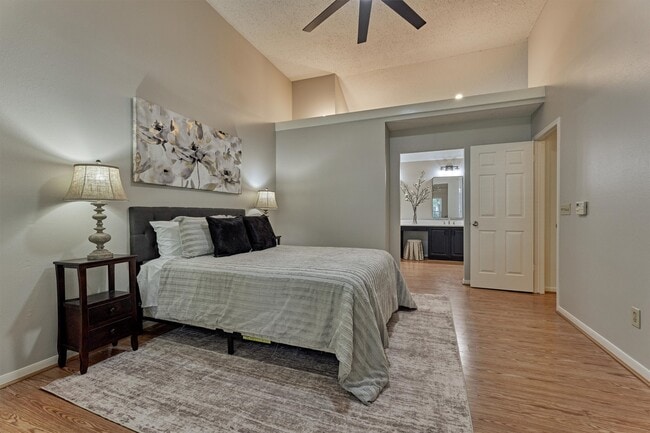 Photo - 71 Breezy Point Pl