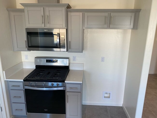 Photo - 1032 E Loyola Ave