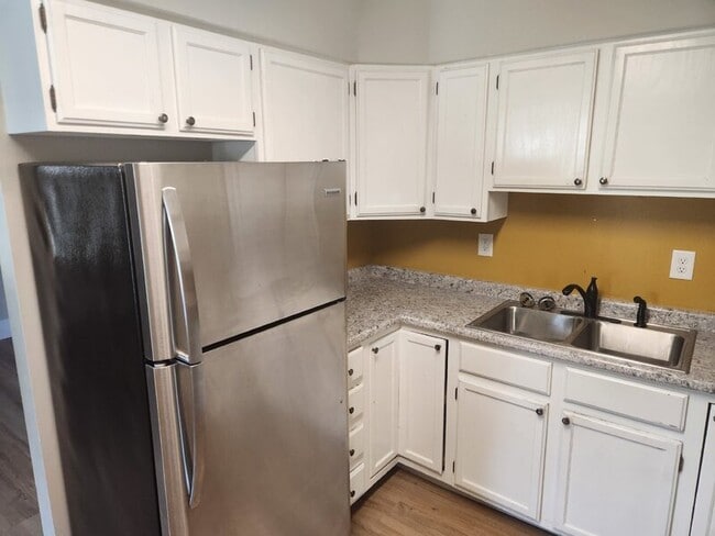 Photo - 604 Broad St