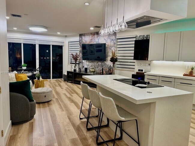 Photo - 407 SW 5th St