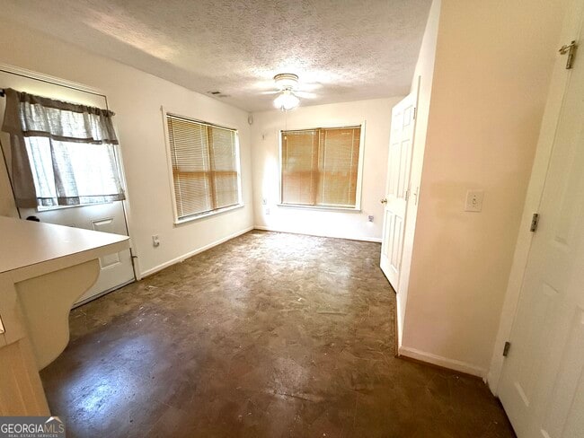 Photo - 25 Brookstone Ct