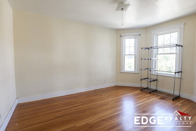 Building Photo - 55 Leicester St Unit 3 Rental