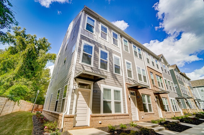 Building Photo - 5019 Sovereignty Ct