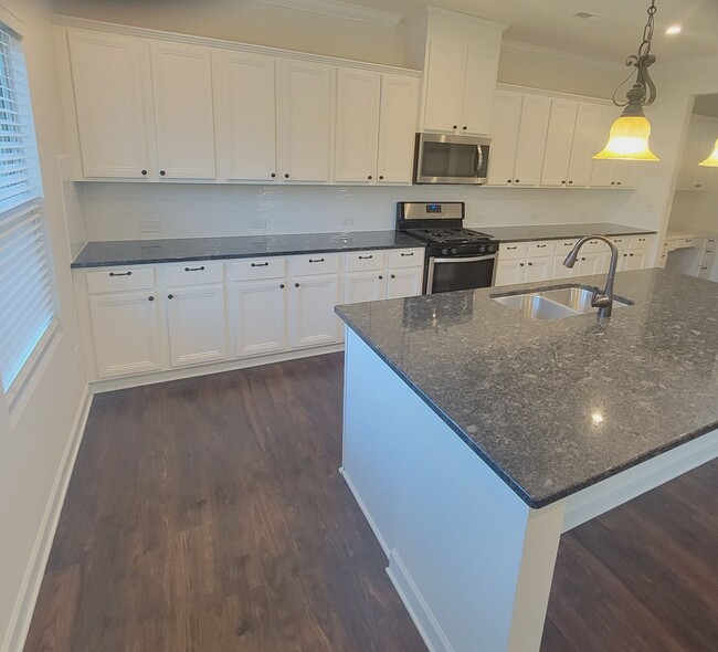 Photo - Spacious 4BR/.5BA Home in Steele Creek