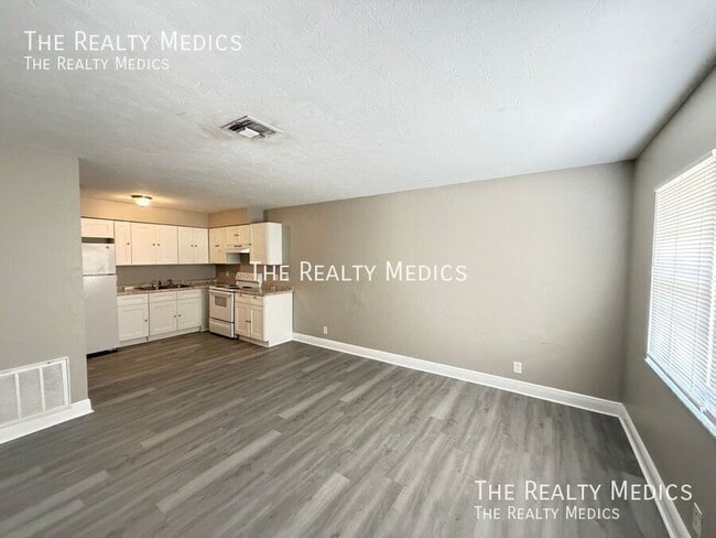 Photo - 2055 NW 43rd-1