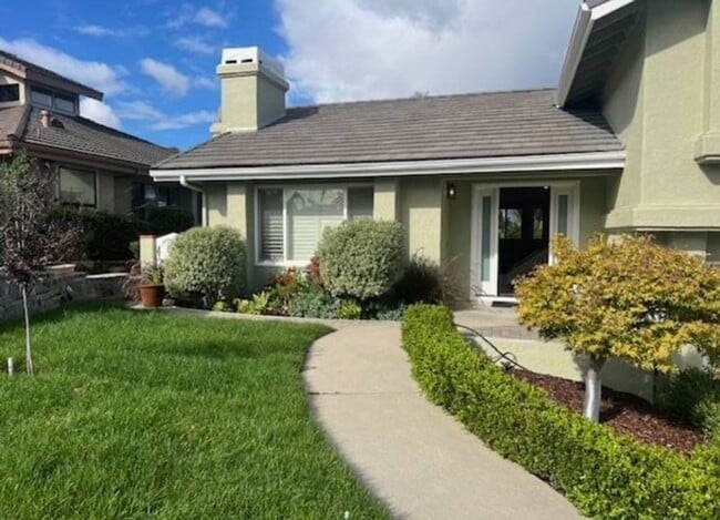 Photo - Beautiful Remodeled Home in highly desirable Laguna Lake Neighborhood