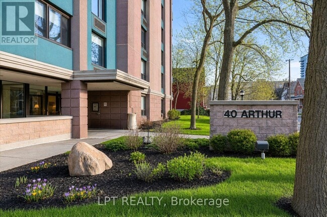 Photo - 40 Arthur St Unit 703
