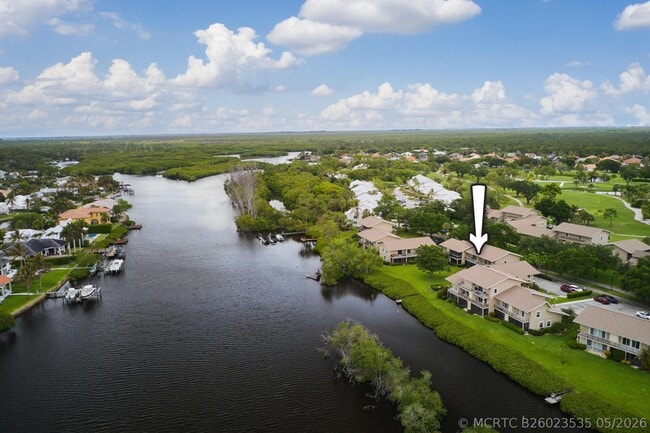 Building Photo - 9130 SE Riverfront Terrace Unit J
