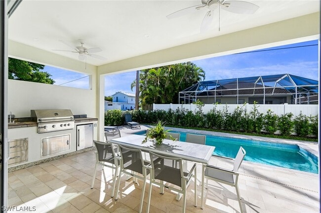 Photo - 596 111th Ave N