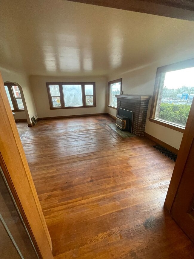 Photo - 3950 Northwest Ave Unit 3950