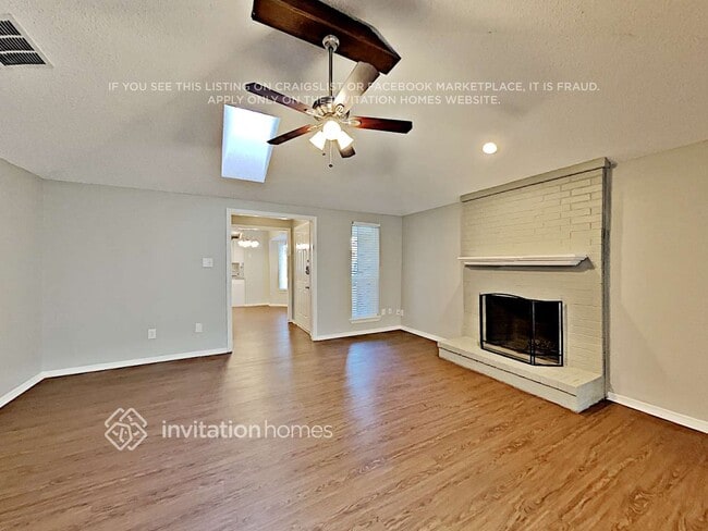 Photo - 2206 Cedarcrest Dr