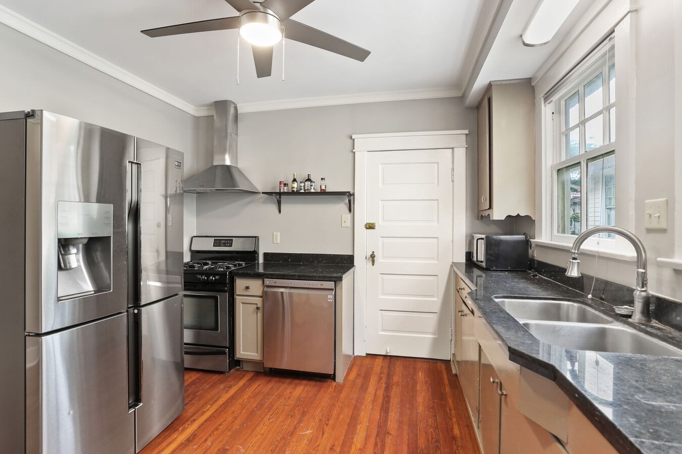 Photo - 1739 Broadway St Unit 1