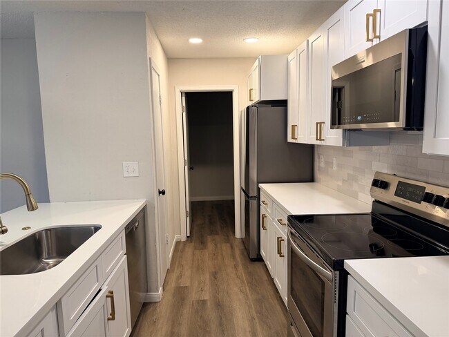 Photo - 801 Hudler St