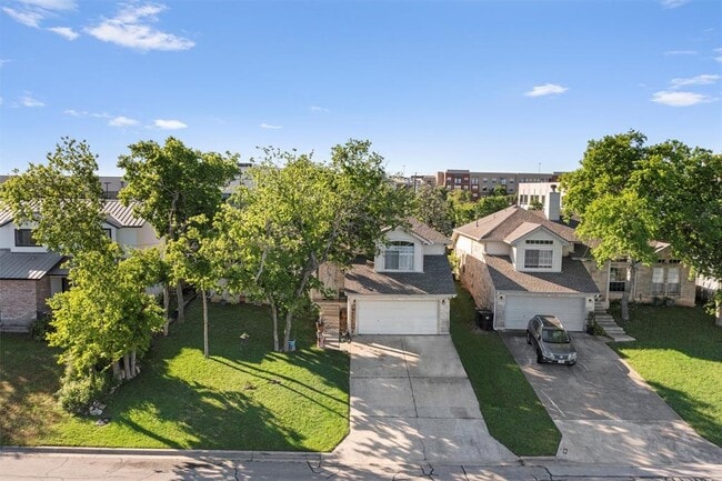 Photo - 707 Broken Bow Dr