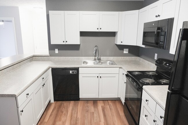 Open floor plan kitchen - Willow Green Apartments