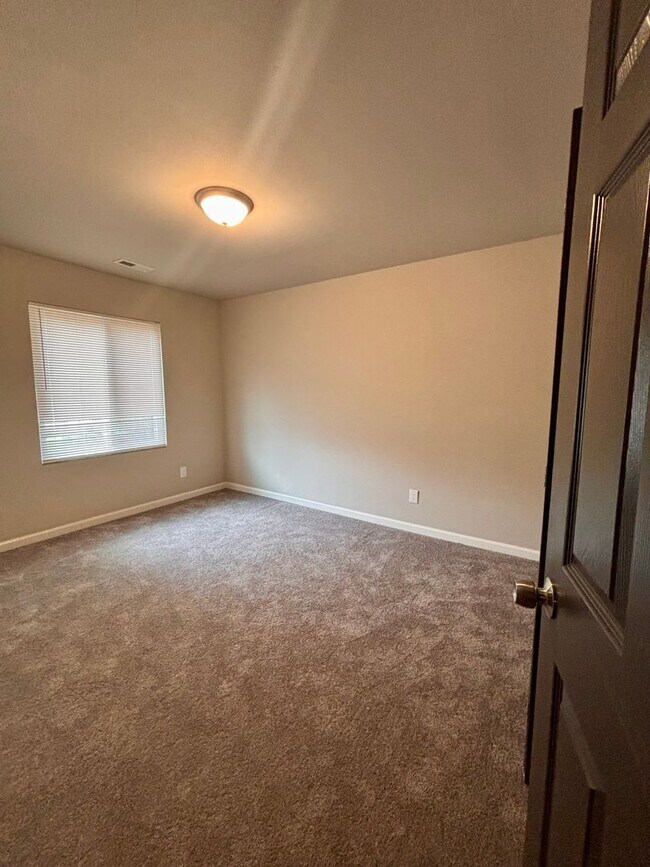 Photo - Red Tail Apartments Unit 1315-101