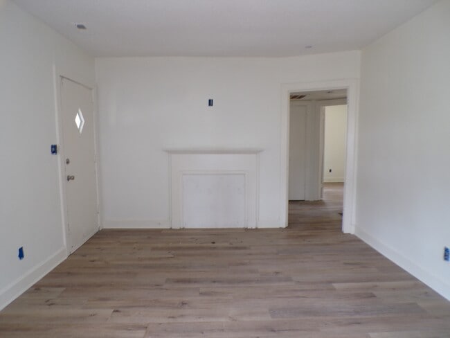 Photo - 237 20th St SW