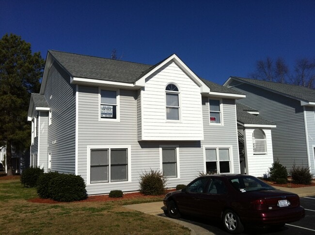 Photo - 114 W Victoria Ct Unit D