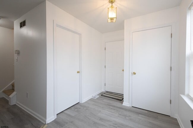 Photo - 4 Millard Ave